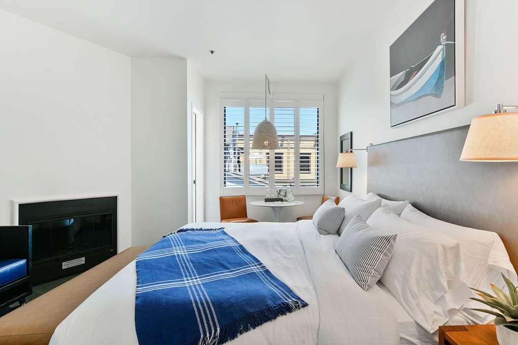 Отель Waters Edge Тибурон Номер фото
